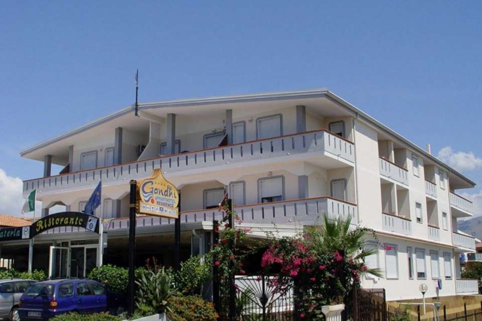 Hotel Gandhi