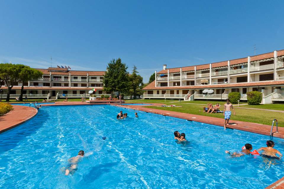 Residence Selenis s bazénem