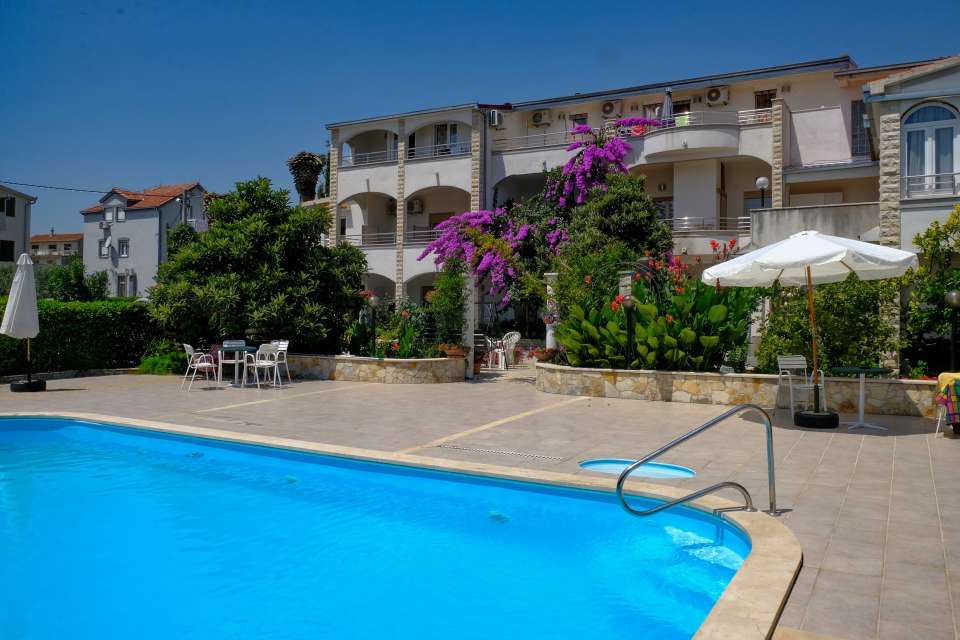 Apartmány Jeric s bazénem