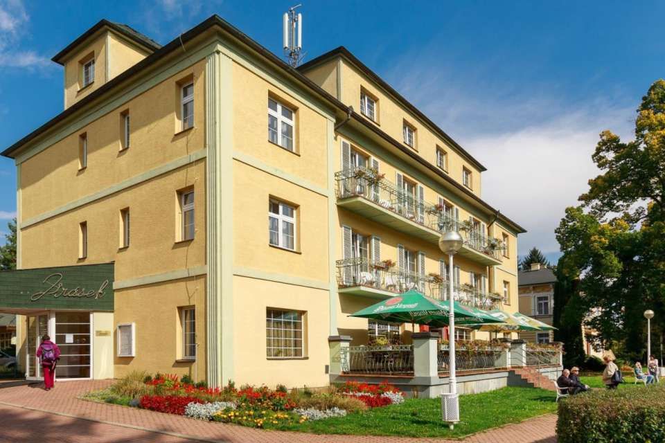 Hotel Jirásek Konstantinovy Lázně s BUS dopravou