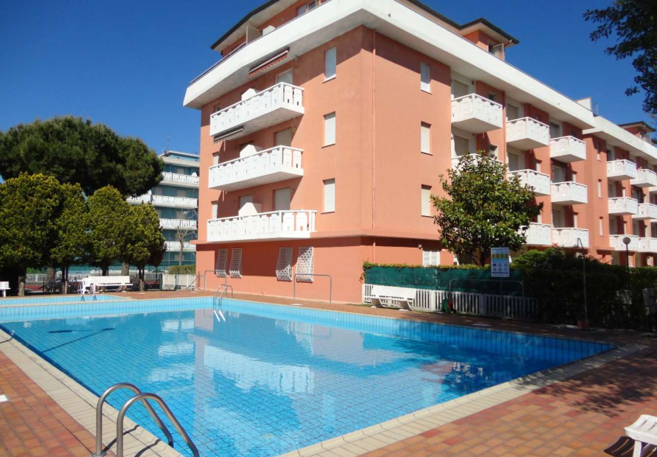 Residence  Ghirlandina s bazénem PSM