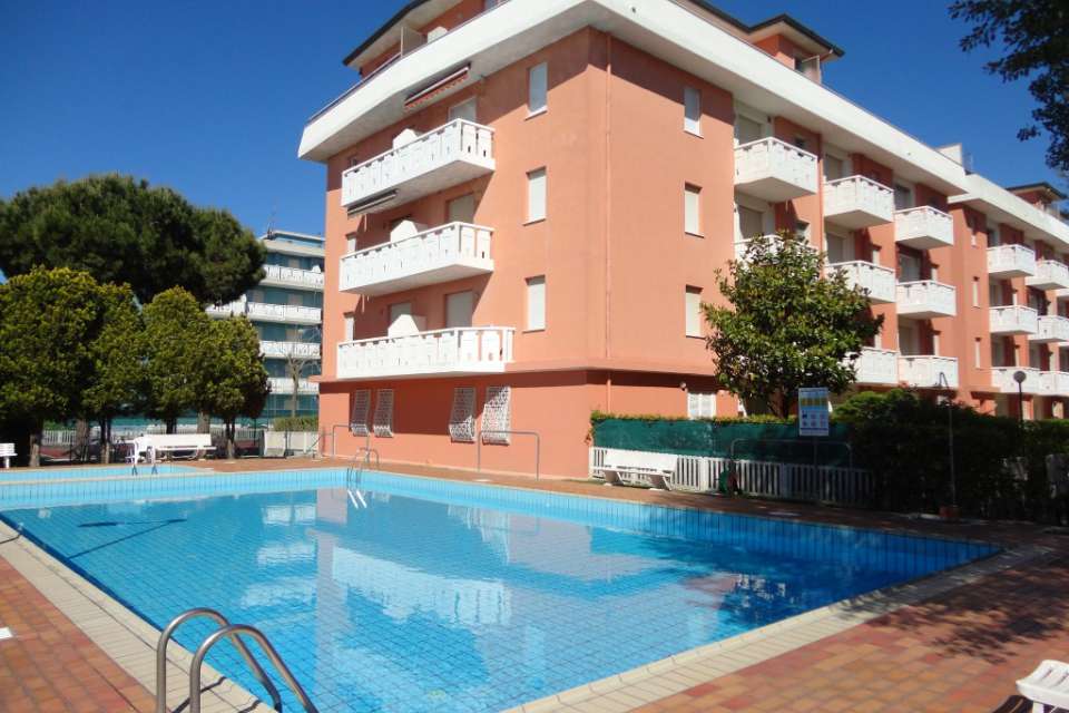 Residence  Ghirlandina s bazénem PSM