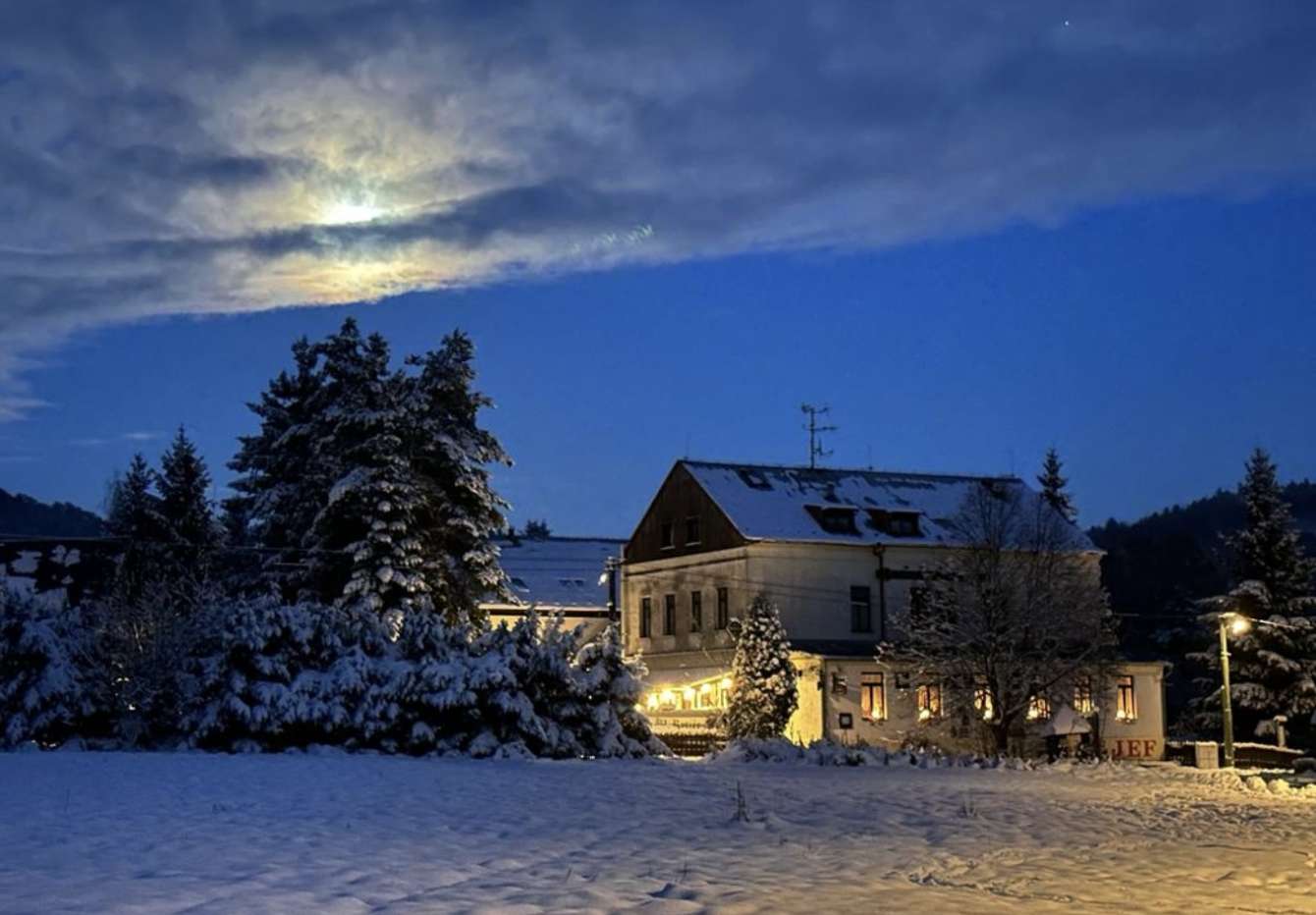 Hotel Jef - Kouzelné Vánoce s autobusovou dopravou