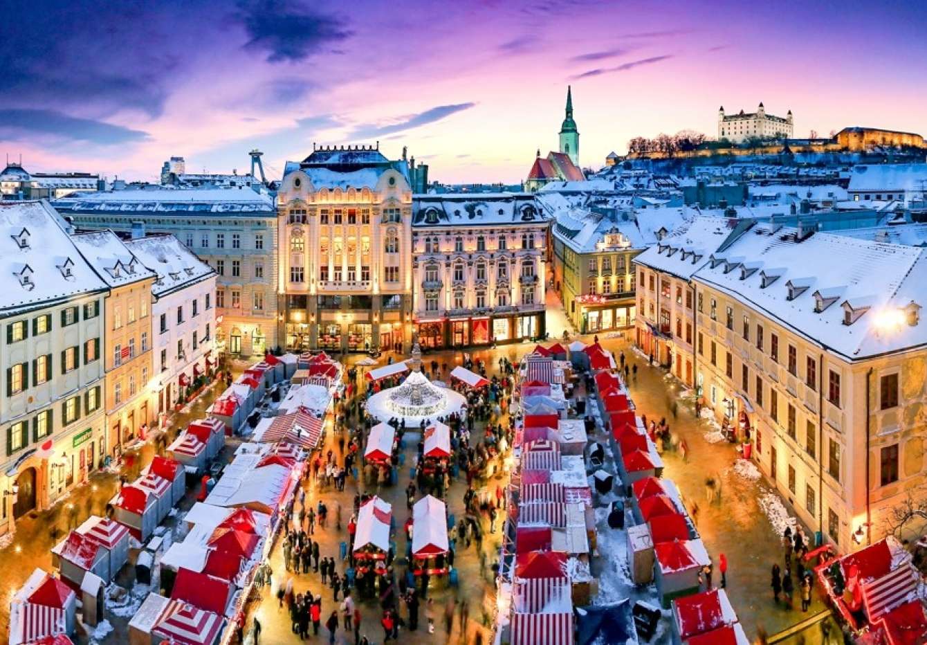 Autobusový Adventní zájezd do Bratislavy a zámek Schloss Hof